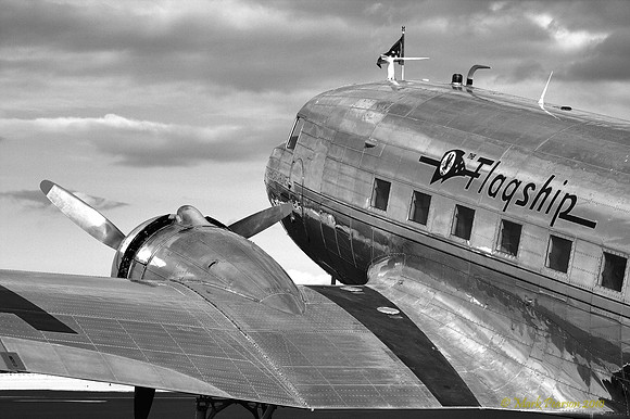 Douglas DC-3